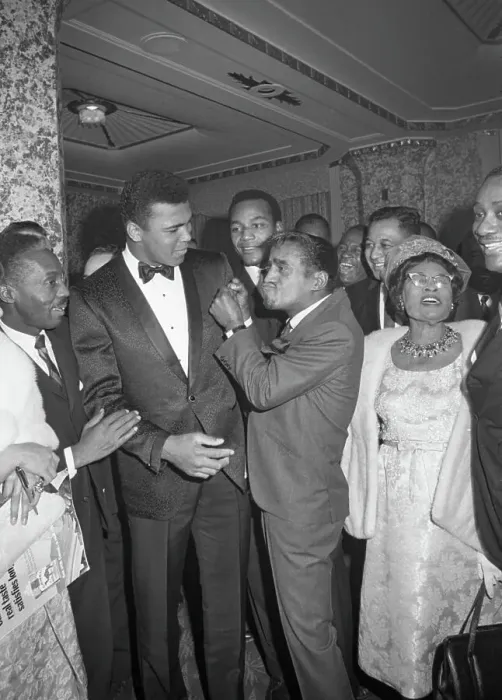 Framed Print : Sammy Davis Jr. Picks Fight With Ali Framed Print : Sammy Davis Jr. Picks Fight With Ali