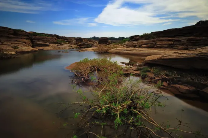 Framed Print : Samphanbok Rocks, Ubon Rachathani, Thailand