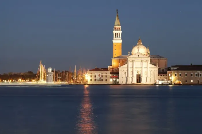 Framed Print : San Giorgio Maggiore and Giudecca at dusk, Venice, Venezien, Italy Framed Print : San Giorgio Maggiore and Giudecca at dusk, Venice, Venezien, Italy