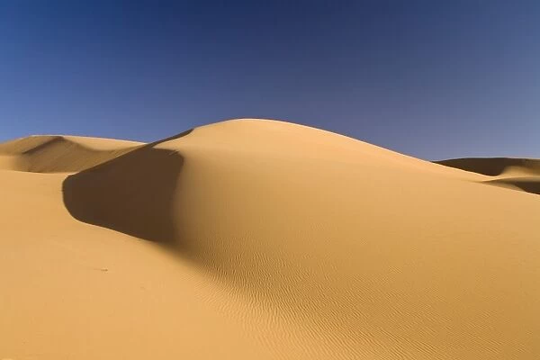 Sand dunes in the Libyan desert, Sahara, Libya, North Africa, Africa