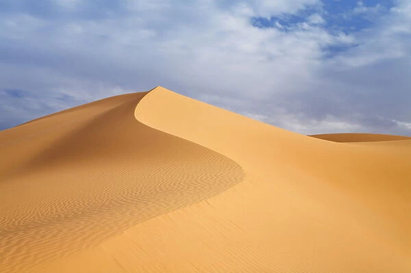 Sand dunes in the Libyan Desert, Sahara, Libya, North Africa, Africa