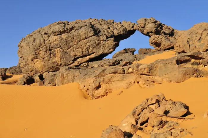 Framed Print : Sandstone rock formation and sand dunes, Adrar Tekemberet, Immidir, Algeria, Sahara, North Africa Framed Print : Sandstone rock formation and sand dunes, Adrar Tekemberet, Immidir, Algeria, Sahara, North Africa
