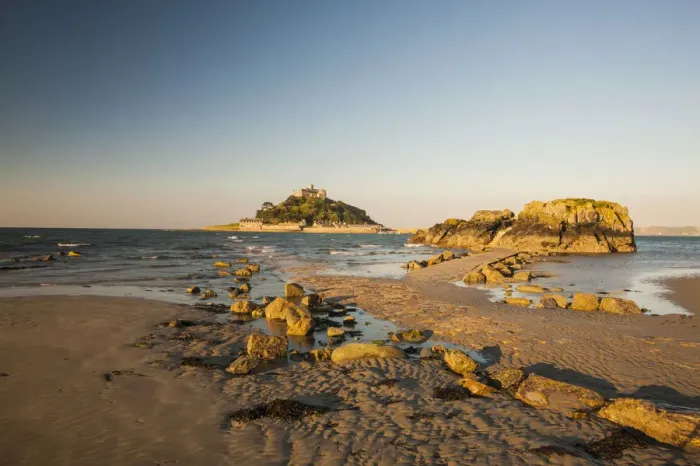Framed Print : Sandy beach, island of St. Michaels Mount at back, Marazion, Cornwall, England, United Kingdom Framed Print : Sandy beach, island of St. Michaels Mount at back, Marazion, Cornwall, England, United Kingdom