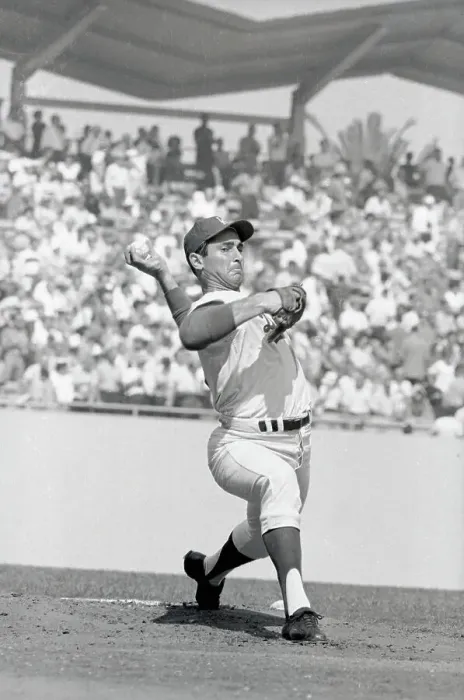 Framed Print : Sandy Koufax Pitching in Los Angeles Framed Print : Sandy Koufax Pitching in Los Angeles