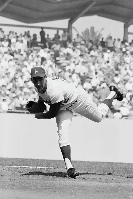 Framed Print : Sandy Koufax W / Ball Pitching Framed Print : Sandy Koufax W / Ball Pitching