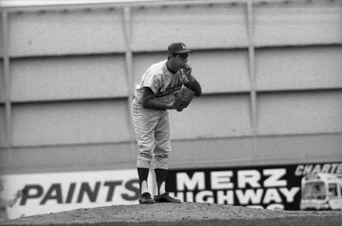 Framed Print : Sandy Koufax warming up pitching arm Framed Print : Sandy Koufax warming up pitching arm
