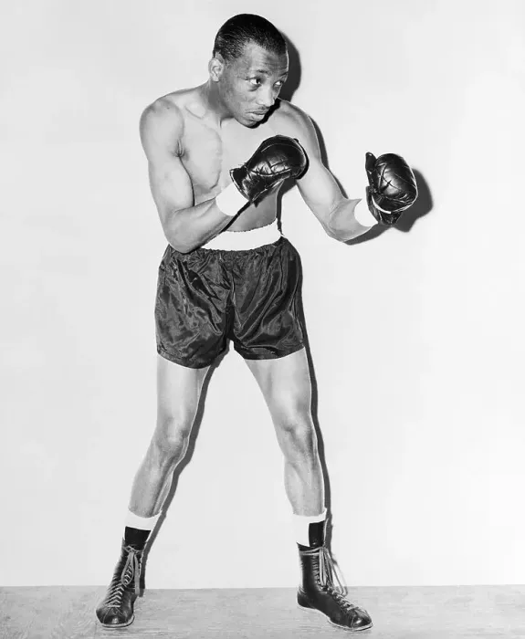 Framed Print : Sandy Saddler Full Length Fight Pose Framed Print : Sandy Saddler Full Length Fight Pose