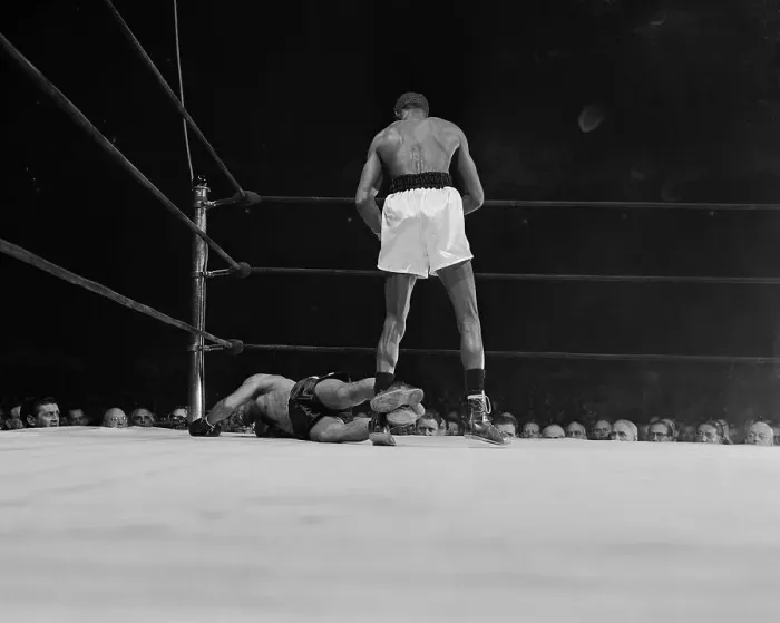 Framed Print : Sandy Saddler Standing over Willie Pep Framed Print : Sandy Saddler Standing over Willie Pep