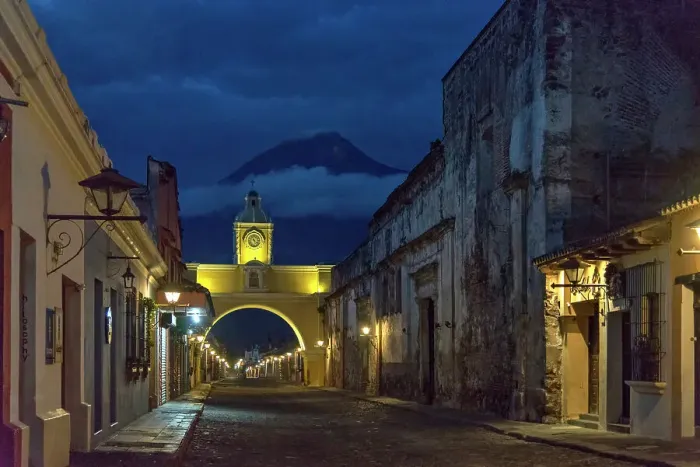 Framed Print : Santa Catalina Arch, Antigua, Guatemala, at sunrise Framed Print : Santa Catalina Arch, Antigua, Guatemala, at sunrise