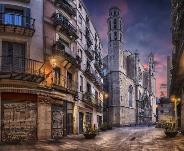 Framed Print : Santa Maria del Mar church in Barcelona
