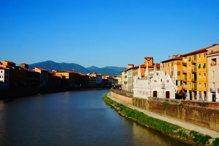 Framed Print : Santa Maria della Spina Church and Arno River, Pisa, Italy Framed Print : Santa Maria della Spina Church and Arno River, Pisa, Italy