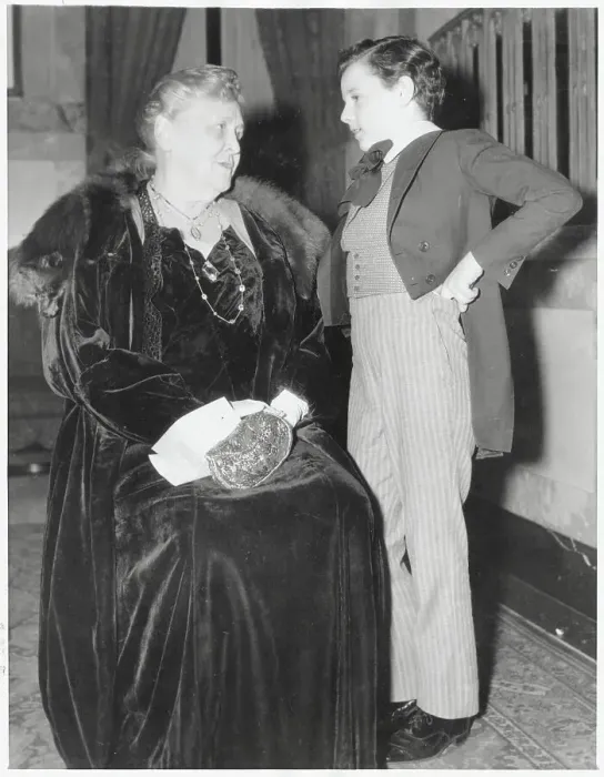 Framed Print : Sara Roosevelt Meeting Freddie Bartholomew Framed Print : Sara Roosevelt Meeting Freddie Bartholomew