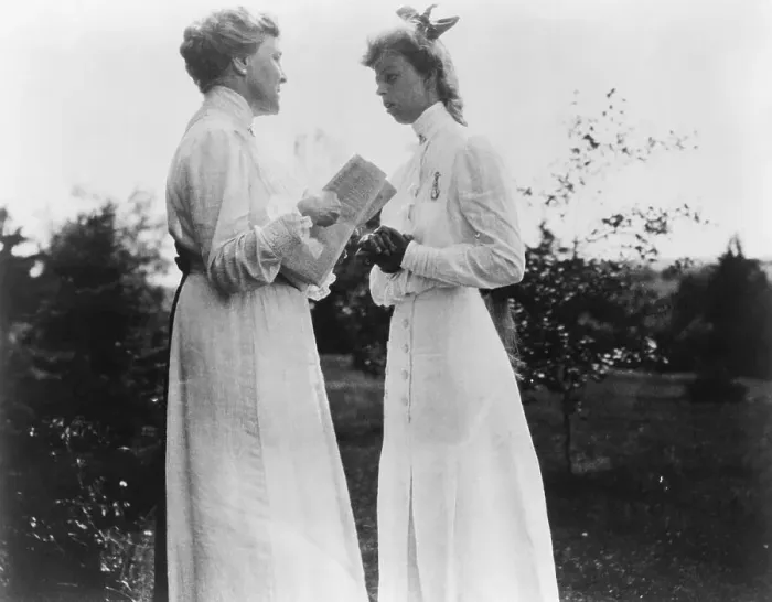 Framed Print : Sara Roosevelt Speaking with Eleanor Roosevelt Framed Print : Sara Roosevelt Speaking with Eleanor Roosevelt