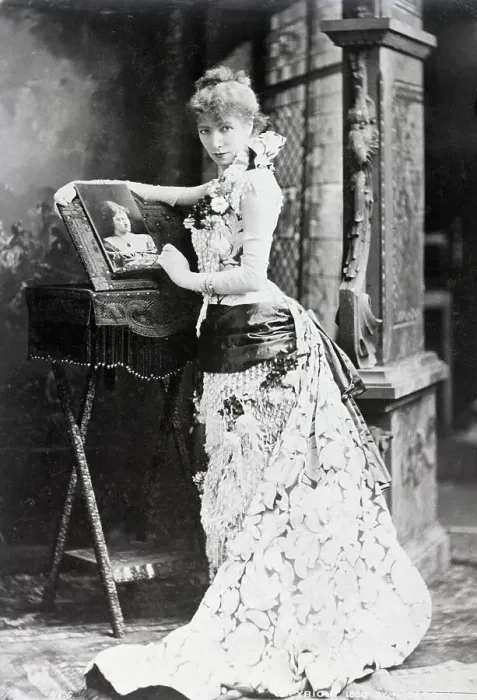 Framed Print : Sarah Bernhardt Wearing Elaborate Dress Framed Print : Sarah Bernhardt Wearing Elaborate Dress