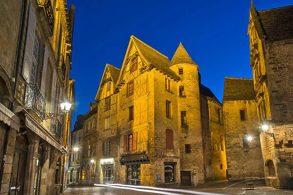 Sarlat la Caneda or simply Sarlat, is a commune in the Dordogne department
