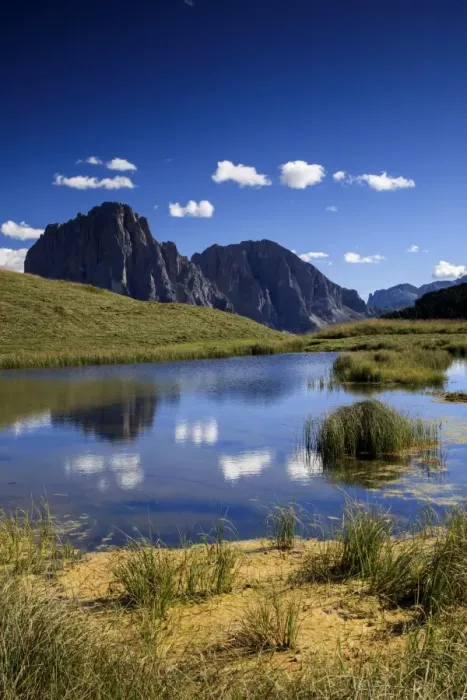 Framed Print : Sassolungo reflecting in a lake Framed Print : Sassolungo reflecting in a lake