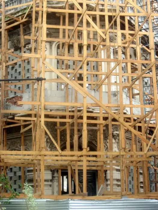 Framed Print : Scaffolding, Havana, Cuba