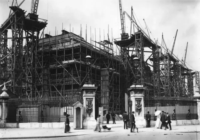 Framed Print : Scaffolding On Palace