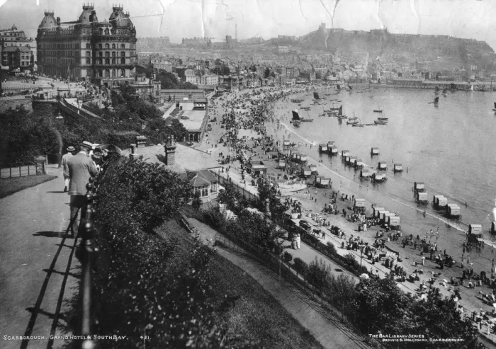 Framed Print : Scarborough Bay Framed Print : Scarborough Bay