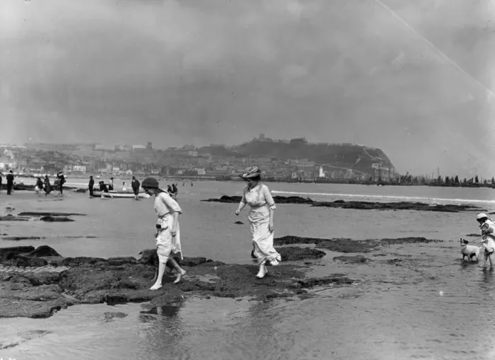 Framed Print : Scarborough Beach Framed Print : Scarborough Beach