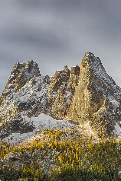 Scenic view of Liberty Bell and Early Winters Spires, North Cascades, Okanogan National Forest, Washington State, USA