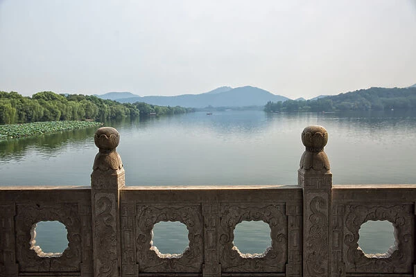 Scenic View Of West Lake from Yudai Bridge