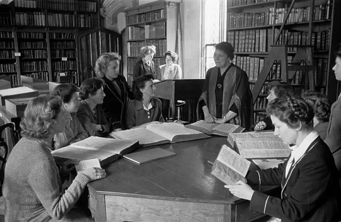 Framed Print : School Lbrary Framed Print : School Lbrary