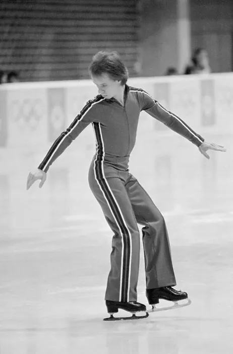 Framed Print : Scott Hamilton Skating on The Ice Framed Print : Scott Hamilton Skating on The Ice