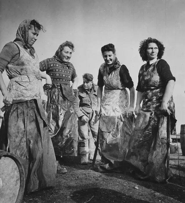 Framed Print : Scottish Migrant Workers Framed Print : Scottish Migrant Workers