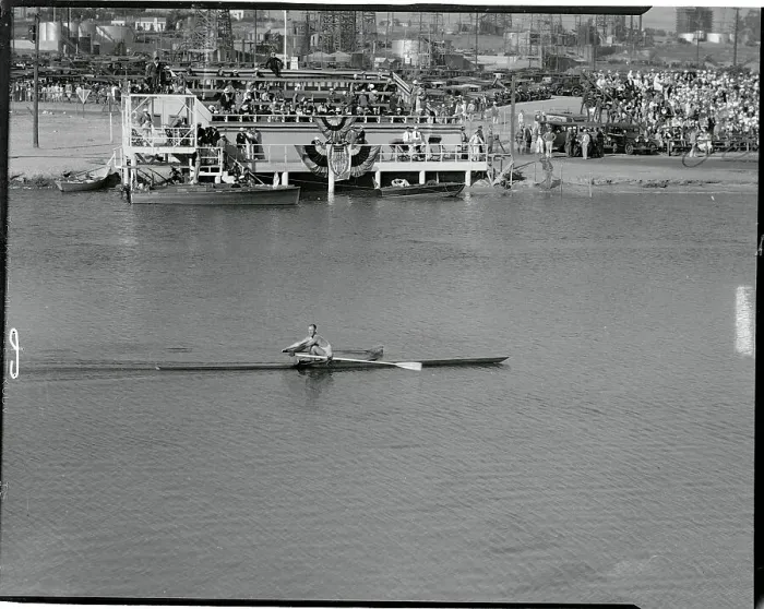 Framed Print : Sculler Bobby Pearce Winning Olympic Race Framed Print : Sculler Bobby Pearce Winning Olympic Race