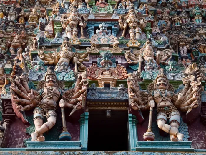 Framed Print : Sculptures on gopuram of Meenakshi Amman Temple in Madurai Framed Print : Sculptures on gopuram of Meenakshi Amman Temple in Madurai