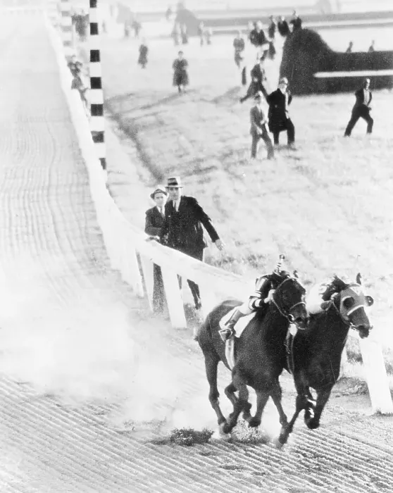 Framed Print : Seabiscuit and War Admiral Racing to Finish Framed Print : Seabiscuit and War Admiral Racing to Finish