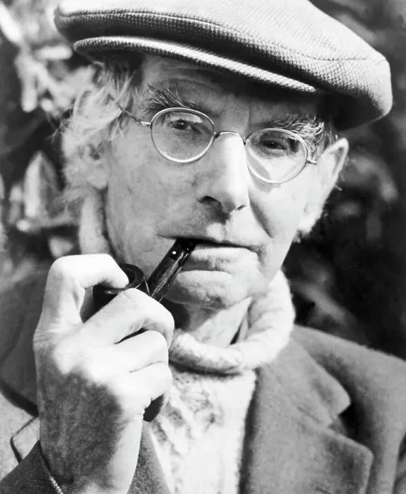 Framed Print : Sean O'Casey, Playwright, Smoking Pipe Framed Print : Sean O'Casey, Playwright, Smoking Pipe