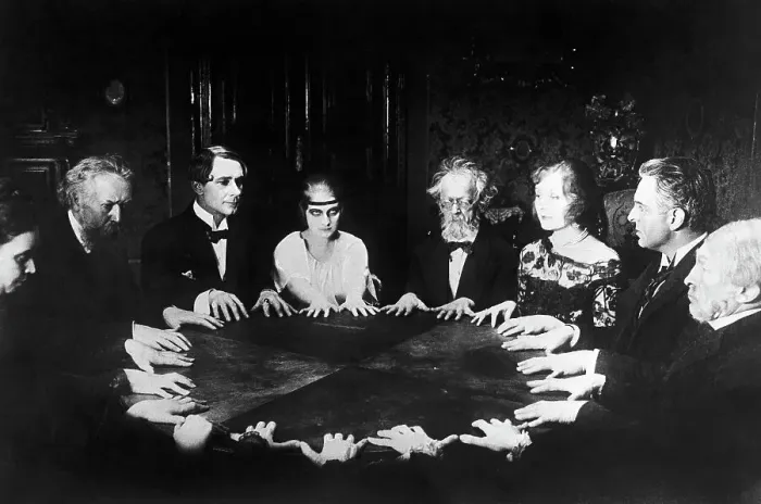 Framed Print : Seance Scene in Dr. Mabuse the Gambler