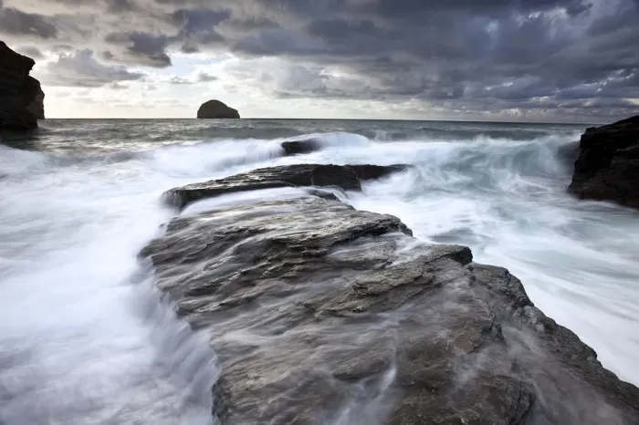 Framed Print : Seascape. Trebarwith - strand Cornwall, seascape. landscape, sea, rocks, waves Framed Print : Seascape. Trebarwith - strand Cornwall, seascape. landscape, sea, rocks, waves