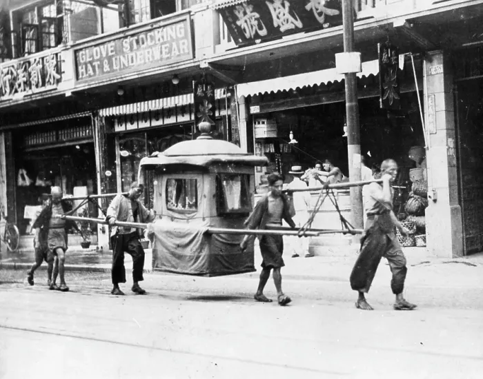 Framed Print : SEDAN CHAIR IN CHINA Framed Print : SEDAN CHAIR IN CHINA