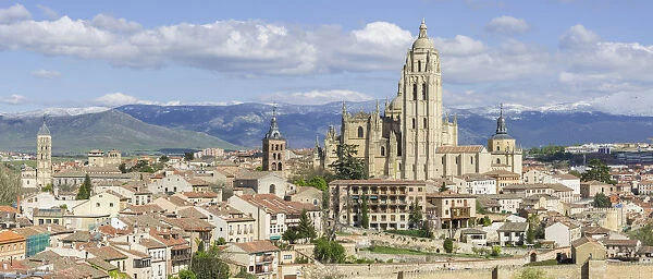 Segovia Cathedral and old town, Segovia, Castile and Leon, Spain