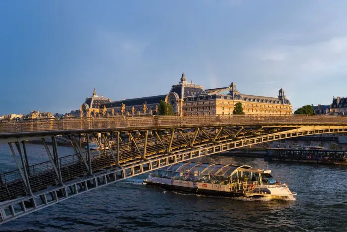 Framed Print : Seine river sightseeing cruise Framed Print : Seine river sightseeing cruise