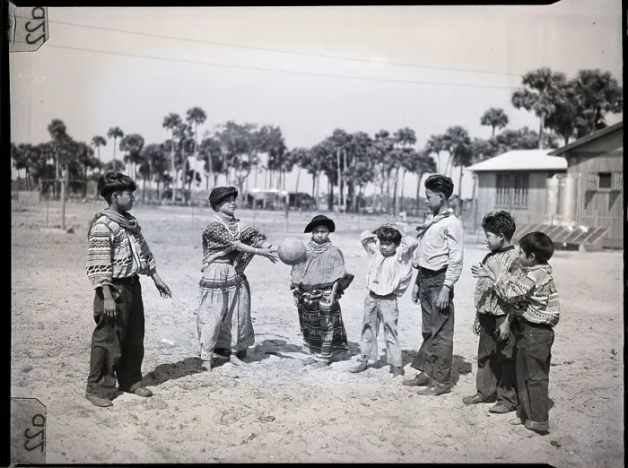 Framed Print : Seminole Family Is Shown Returning Framed Print : Seminole Family Is Shown Returning