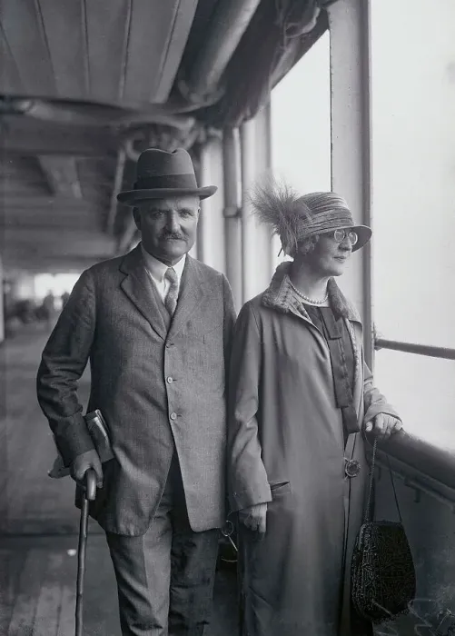 Framed Print : Senator And Mrs. Calder Arriving On Ship Framed Print : Senator And Mrs. Calder Arriving On Ship