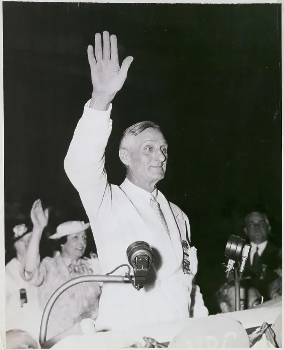 Framed Print : Senator William Gibbs McAdoo Waving from Convention Podium Framed Print : Senator William Gibbs McAdoo Waving from Convention Podium