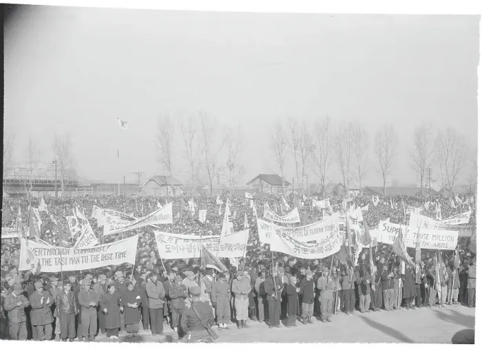 Framed Print : Seoul Citizens Protesting