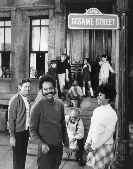 : Sesame Street Hosts : Sesame Street Hosts