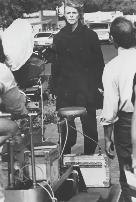 Framed Print : On Set Of The Man Who Fell To Earth Framed Print : On Set Of The Man Who Fell To Earth