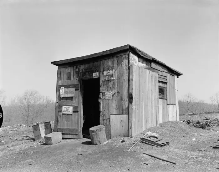 Framed Print : Shack. UNITED STATES - CIRCA 1930s: Shack with no admittance Framed Print : Shack. UNITED STATES - CIRCA 1930s: Shack with no admittance