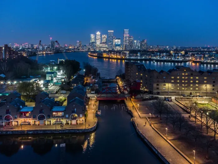 Framed Print : Shadwell Basin London Framed Print : Shadwell Basin London