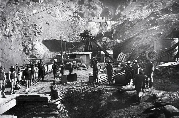 Framed Print : Shaft of Kimberly Mine Framed Print : Shaft of Kimberly Mine