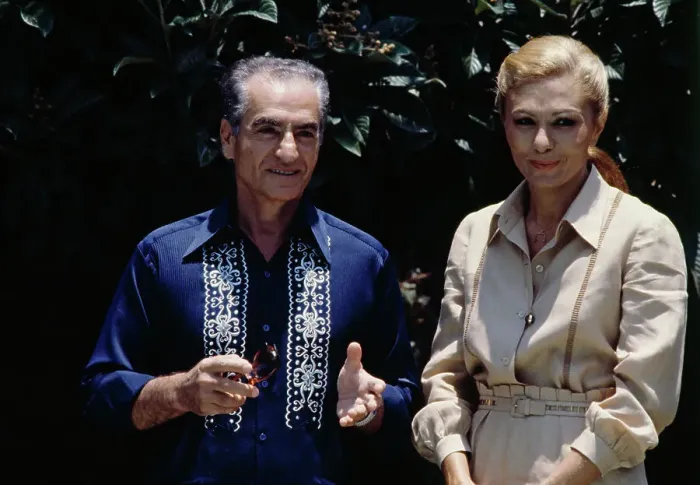 Framed Print : Shah Mohammed Reza Pahlavi And Empress Farah Framed Print : Shah Mohammed Reza Pahlavi And Empress Farah