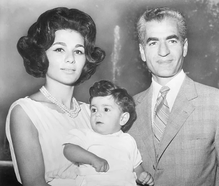 Framed Print : Shah Reza Pahlevi with Family Framed Print : Shah Reza Pahlevi with Family