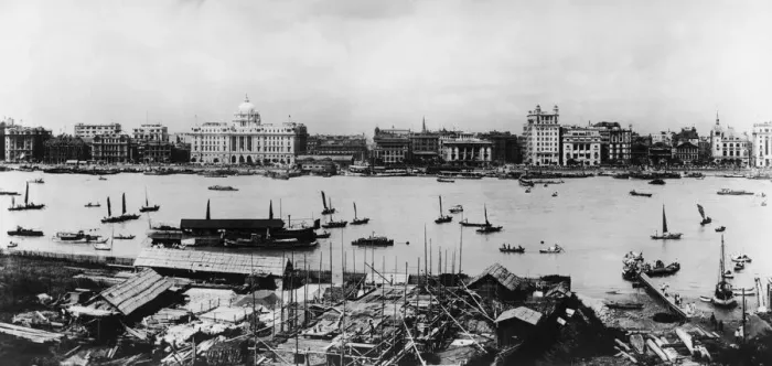 Framed Print : Shanghai. Boats on the Huangpu River in Shanghai, circa 1920 Framed Print : Shanghai. Boats on the Huangpu River in Shanghai, circa 1920